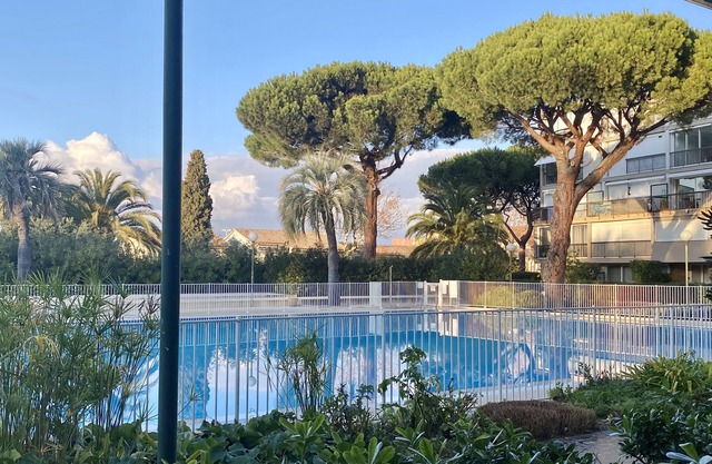 STUDIO IN SAINT TROPEZ