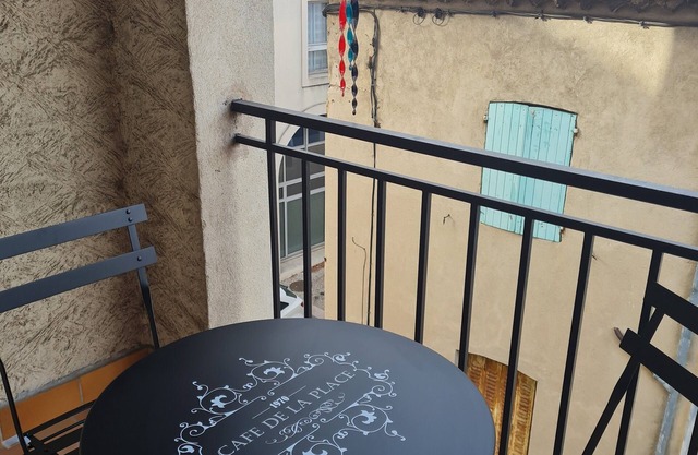 Studio "Le Balcon du Dôme" just a few steps from the historic center of Aubenas!