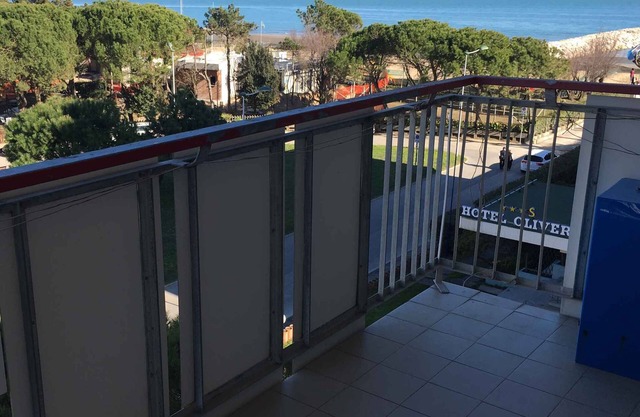 Studio mit Klimaanlage und Meerblick