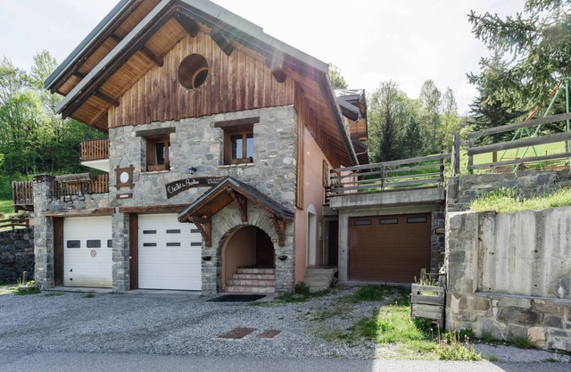 Studio 'Myosotis' with Mountain View, Shared Terrace and Wi-Fi