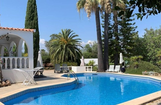 Studio + private terrace, swimming pool, 5 min from the ocean and Ria Formosa