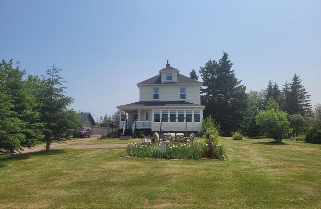 Studio Suite in the famous beach coast of NB. Only 2 Km from Parlee Beach!