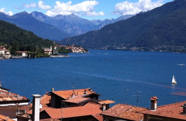 Studio with wide views over Lake Como.