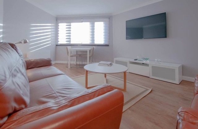 ⭐️Stunning 1 Bed Merchant City Apartment ⭐️w/Parking