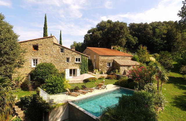 Stunning 15th Century Farmhouse with infinity pool in private grounds