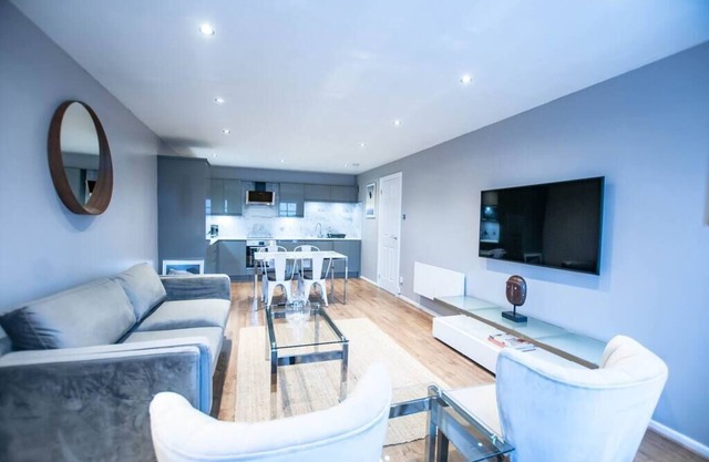 ⭐️ Stunning 2 Bed Merchant City Apartment⭐️Parking⭐️