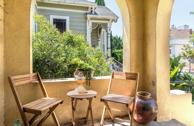 Stunning 2 Bedroom 2 Bath Mediterranean Home - 7 Mins to San Francisco