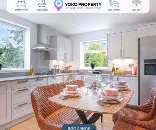 Stunning 2 Bedroom Apartment - Close to City Centre - Free Parking, Super-fast WIFI, SmartTV, Private Balcony and Communal Garden by Yoko Property