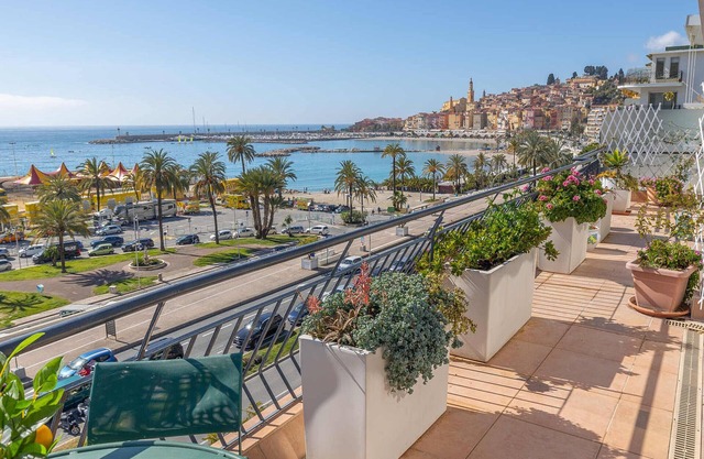 Stunning 2BR Top-Floor Apt with A/C, Sea View Terrace, Near Beach & Center