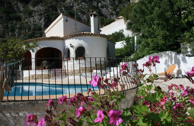 Stunning 3 bedroom villa in the renowned Jalon Valley