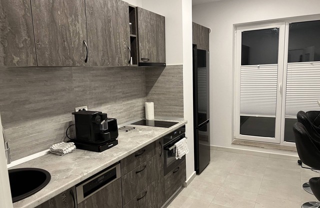 Stunning 3-Room Penthouse W10+W11