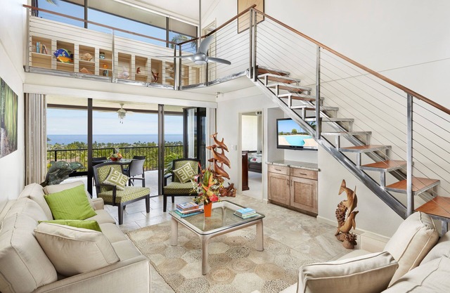 Stunning 5 Star Ocean View Condo with all the Amenities!