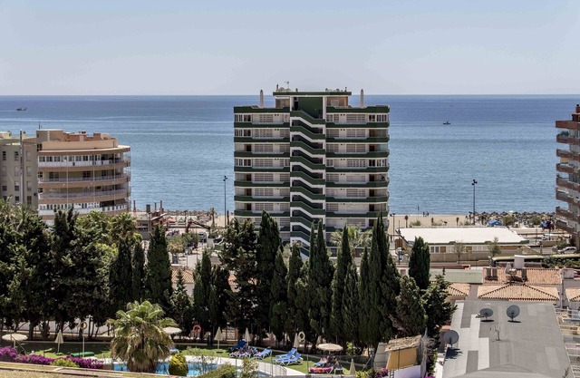 Stunning and comfortable apartment with mountain and sea view. Near the beach