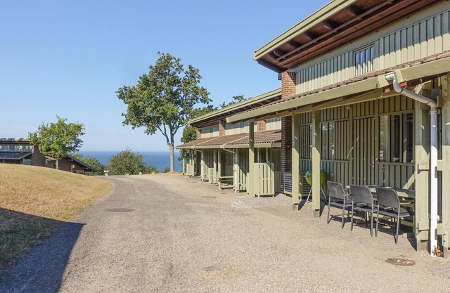 Stunning apartment in Allinge with WiFi