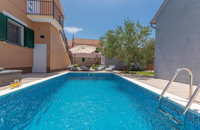 Stunning apartment in Karalic with WiFi