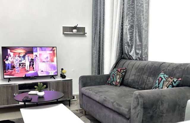 Stunning Apartment With Free Parking