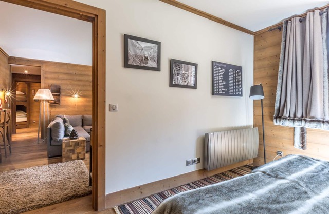 Stunning Central Apartment near Slopes and Shops in Val-d'Isère