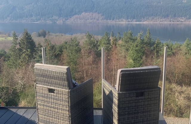Stunning elevated luxury apartment with amazing views over Loch Ness