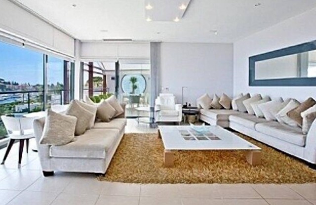 Stunning beachfront Villa With Sea Views In The Heart Of St Jean Cap Ferrat