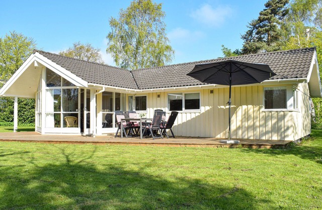 Stunning home in Gilleleje with kitchen