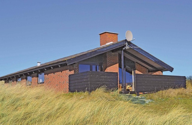 Stunning home in Hvide Sande with sauna