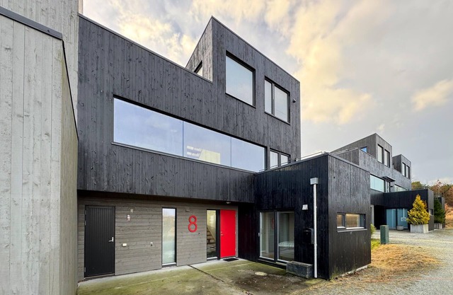 Stunning home in Rennesøy with WiFi