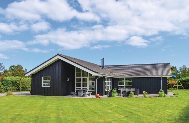 Stunning home in Storvorde with kitchen