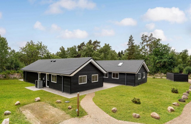 Stunning home in Væggerløse with sauna