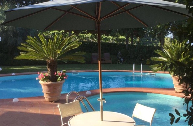 Stunning private villa with hot tub, WIFI, private pool, A/C, TV, patio and panoramic view