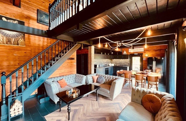 Stunning Loch Ness lodge with hot tub and sauna
