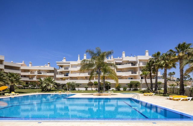 Stunning Luxury Apartment in Fabulous Location Close to Beaches - Vila Rosal CN