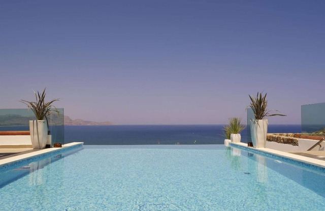 Stunning Luxury Villa with HEATED INFINITY POOL in Lindos - Vlycha, Rhodes