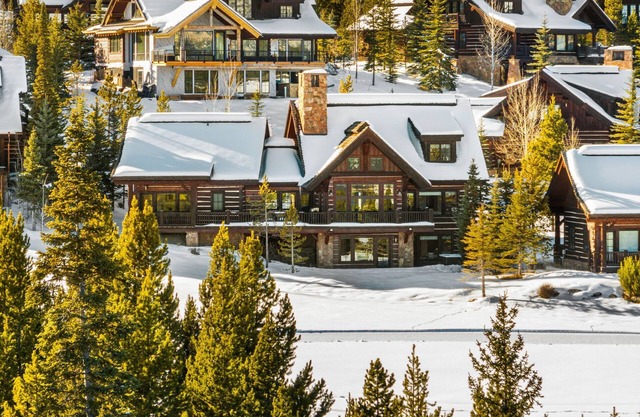 Stunning Mountain Retreat Located in Spanish Peaks