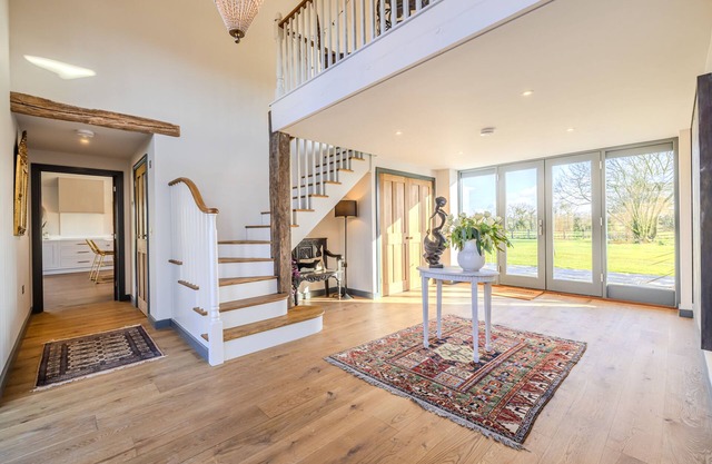 Stunning new build barn set in beautiful countryside!