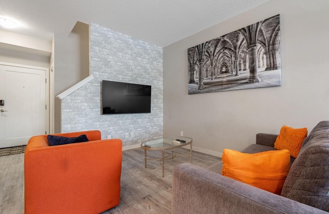 Stunning Oasis in West Springs - Near Downtown & COP