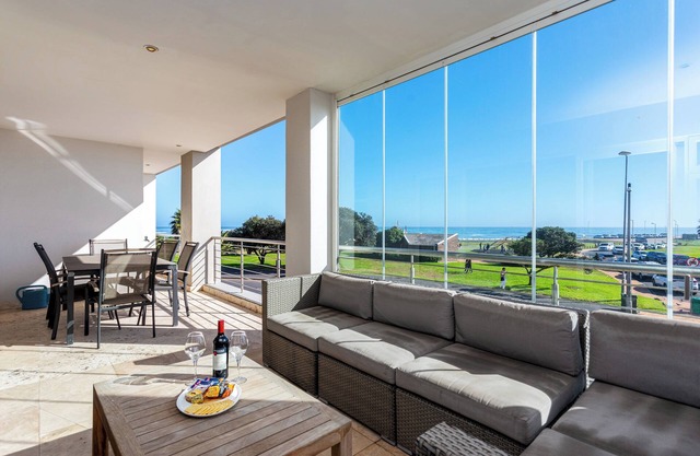 Stunning Ocean Views, Platinum Mile by CTHA