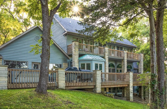 Stunning on South Golf Course; Golden Tee, Patio TV, Fire Pit, Hot Tub & More!