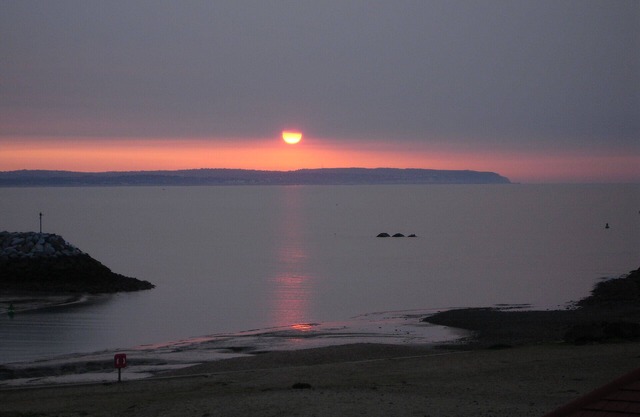 Stunning Penthouse with Sea views from all windows. 3 minute walk to the beach!