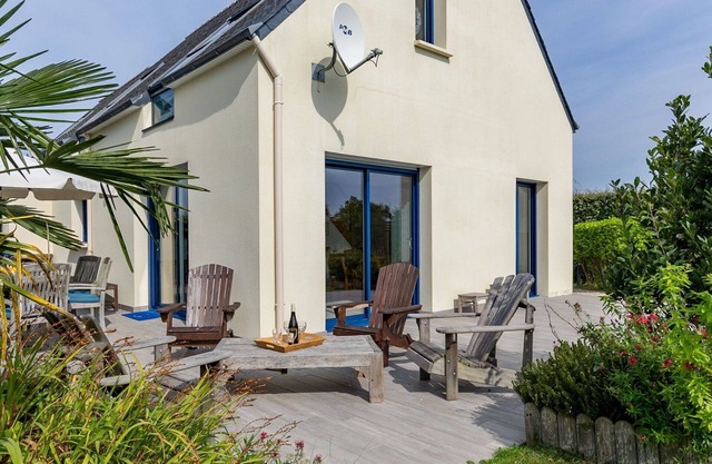 Stunning private villa for 6 guests with WIFI, TV, terrace and parking