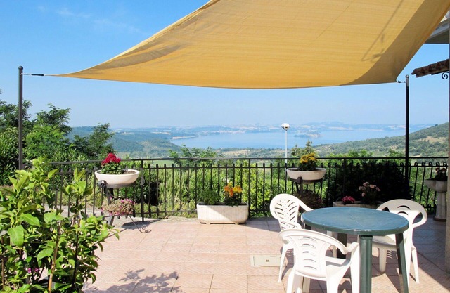Stunning private villa for 5 guests with WIFI, TV, terrace and pets allowed