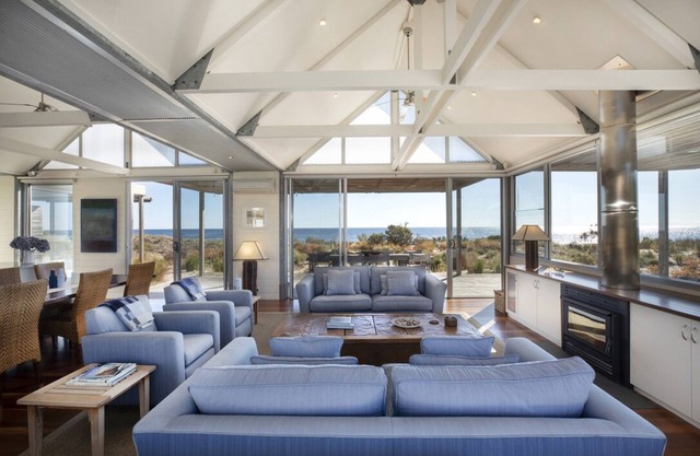 Stunning Private Luxury Absolute Beachfront Adult's Retreat