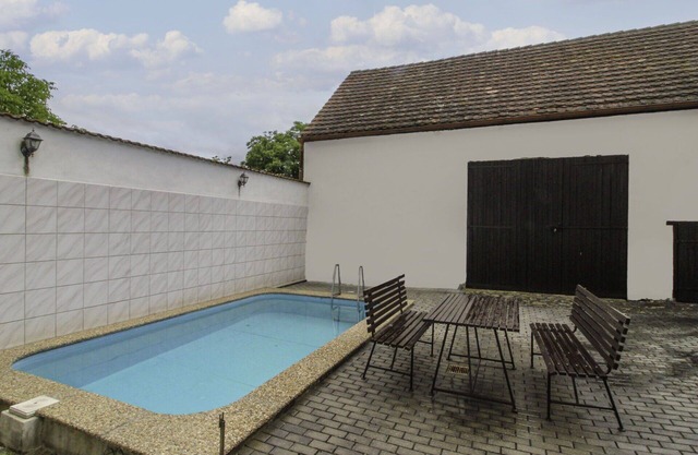 Stunning private villa for 8 guests with private pool, TV and pets allowed