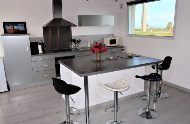 Stunning private villa for 6 guests with WIFI, TV and terrace