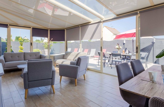Stunning private villa for 8 people with WIFI, TV, terrace, pets allowed and parking