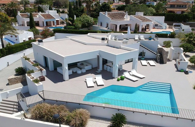 Stunning private villa for 6 people with WIFI, private pool, A/C, TV, terrace and parking