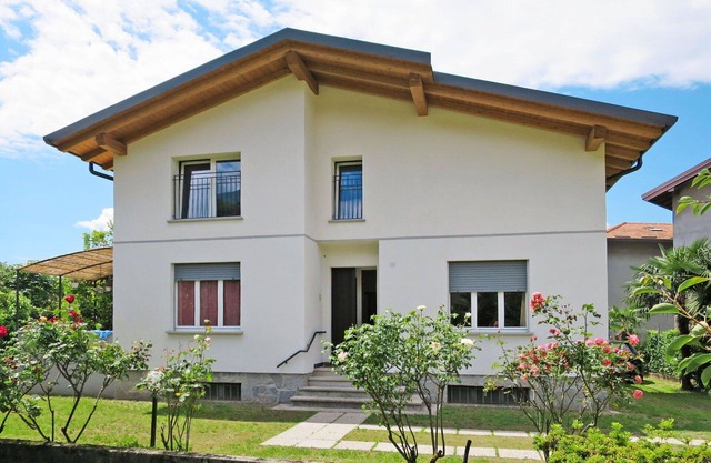 Stunning private villa for 12 guests with WIFI, TV, terrace, pets allowed and parking