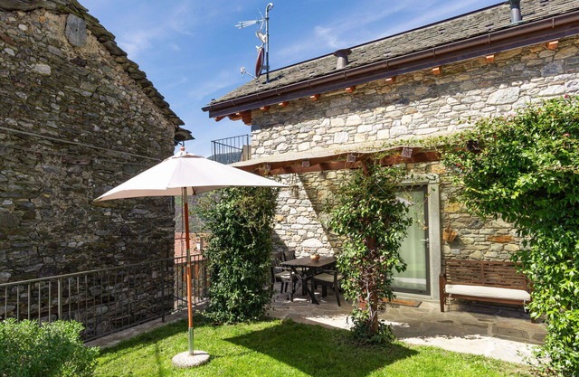 Stunning private villa for 4 people with WIFI, TV, terrace and pets allowed
