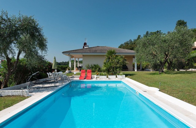 Stunning private villa for 6 people with WIFI, private pool, TV and terrace