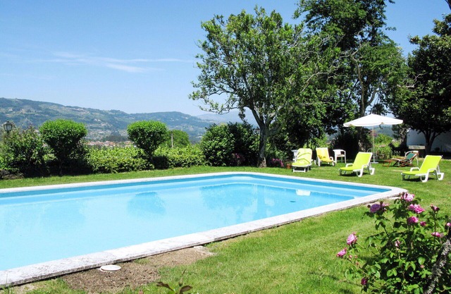 Stunning private villa for 10 people with WIFI, pool, TV and terrace