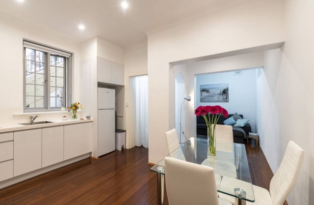 Stunning Renovated One Bedroom Apartment 5 minute walk to Bondi Beach & Village